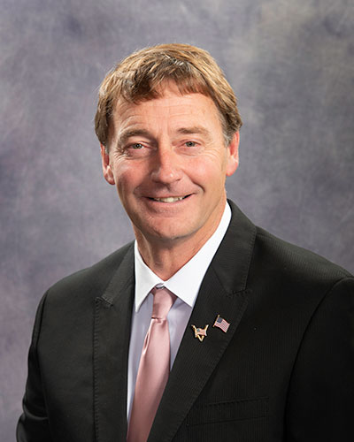 Portrait photograph of Senator Tony Tezak